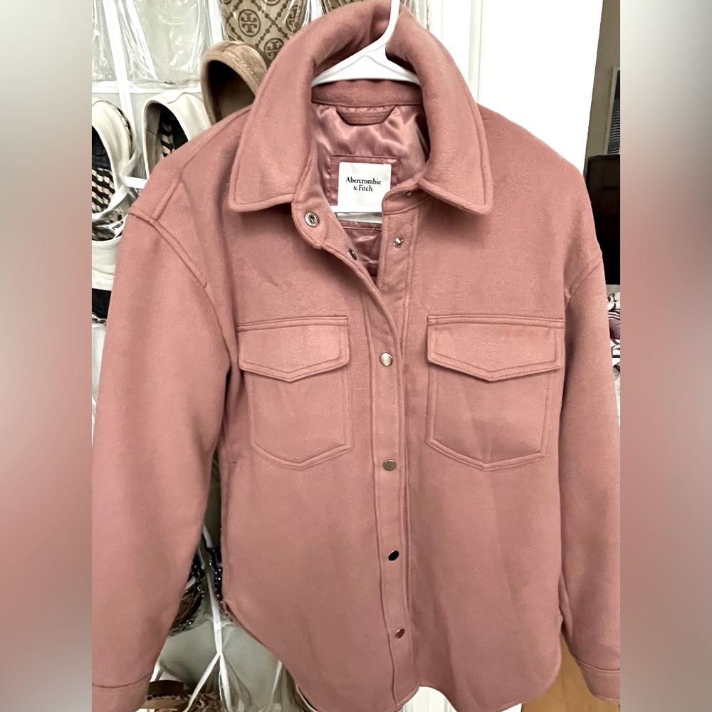Abercrombie & Fitch Pink Shacket. Brand New! size M